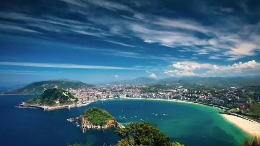 Deluxe Apt-Views To Historic Maria Cristina Hotel San Sebastián İspanya