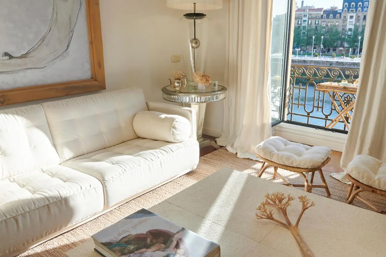 Deluxe Apt-Views To Historic Maria Cristina Hotel San Sebastián İspanya