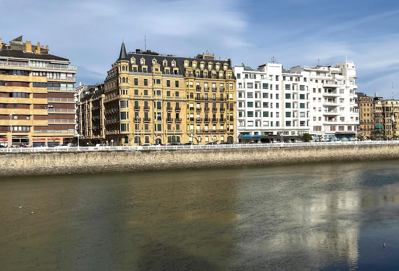 Deluxe Apt-Views To Historic Maria Cristina Hotel San Sebastián Daire