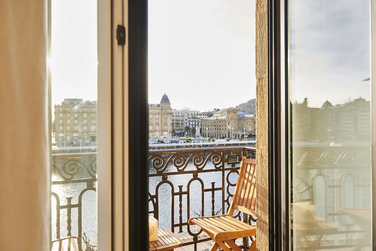 Deluxe Apt-Views To Historic Maria Cristina Hotel San Sebastián