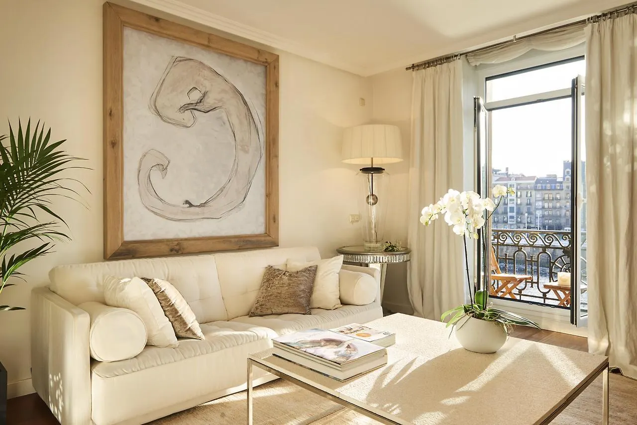 Deluxe Apt-Views To Historic Maria Cristina Hotel San Sebastián 0*,